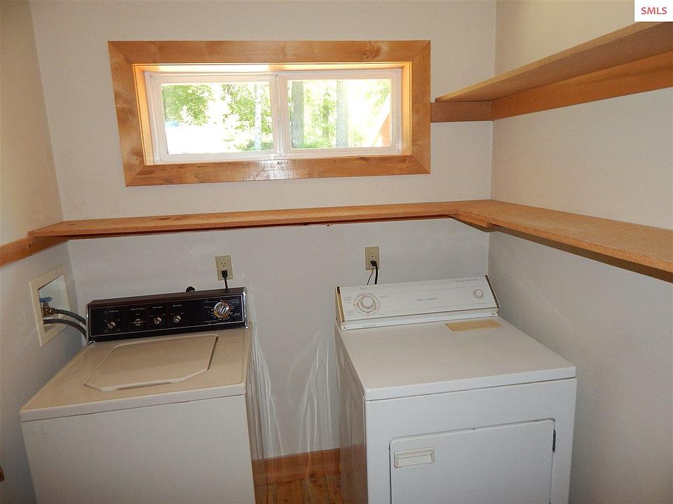 2nd image of 629 Smith Creek Rd