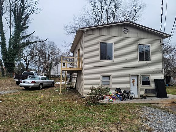 5th image of 138 Montrose Ave #A