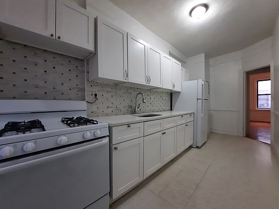 2nd image of 4109 9th Ave #303
