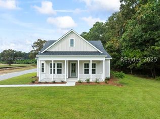 36 Tuscarora Ave, Beaufort, SC 29907