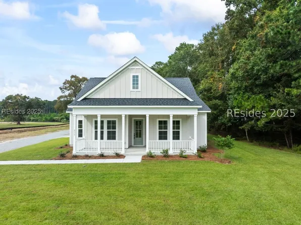 36 Tuscarora Ave, Beaufort, SC 29907