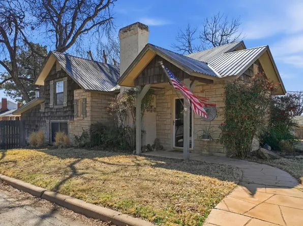 225 Breckenridge St, Albany, TX 76430