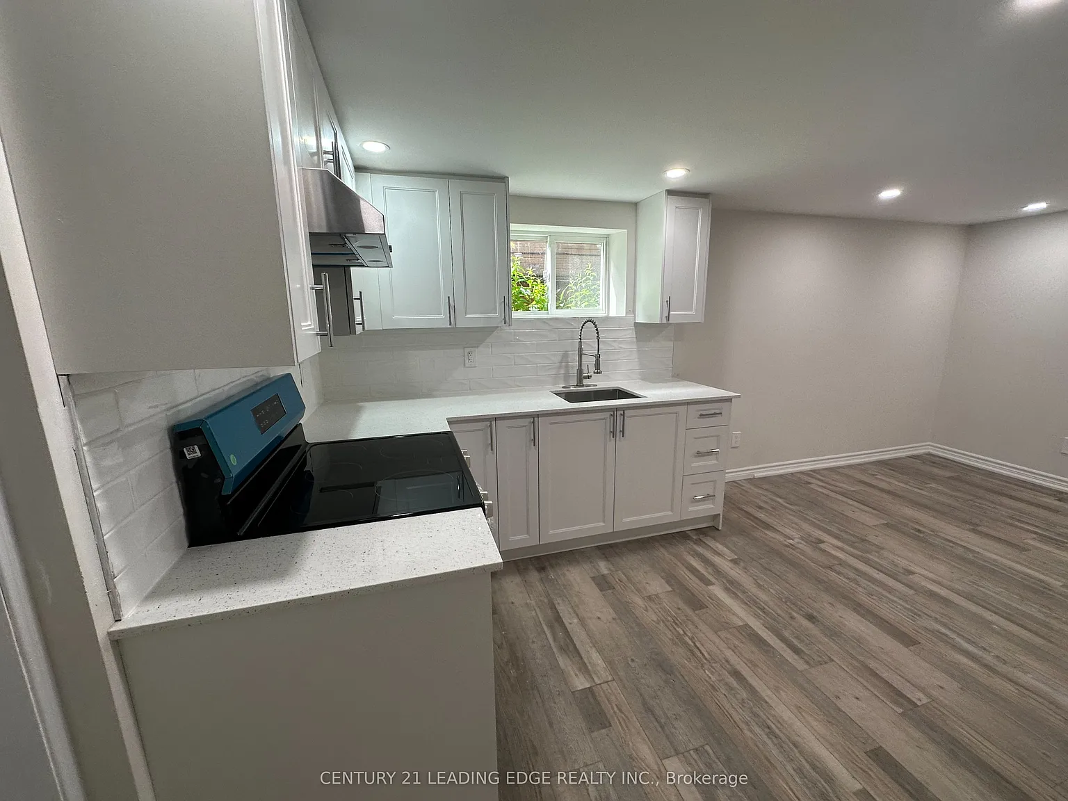 11 White Abbey Park — Photo 4