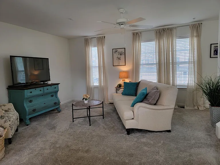 206 Highland Ct — Photo 12