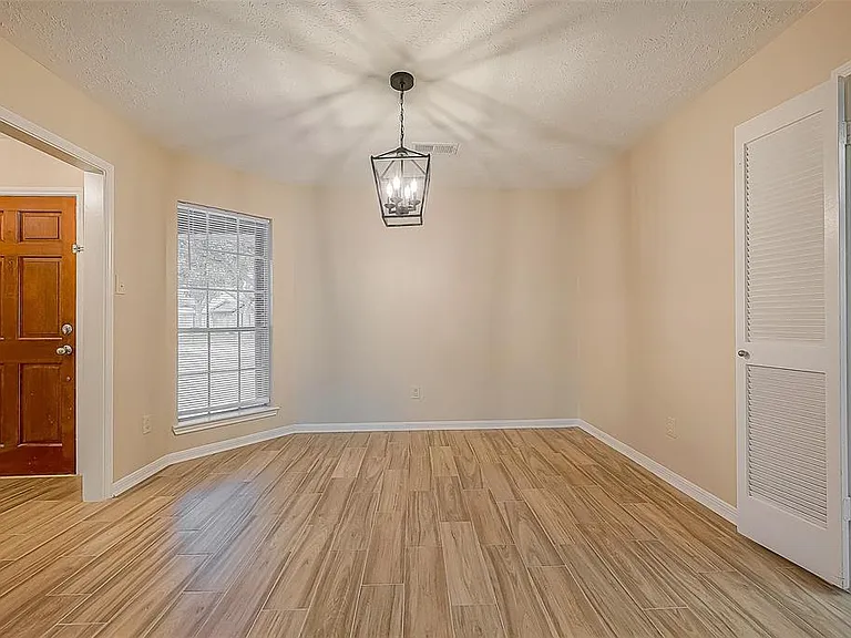 22319 Rangeview Dr — Photo 29