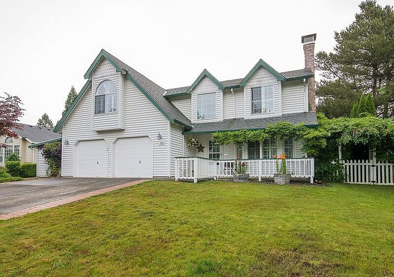 1st image of 1810 NE Estate Dr