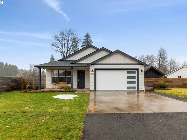 585 N Amboy Ave, Yacolt, WA 98675