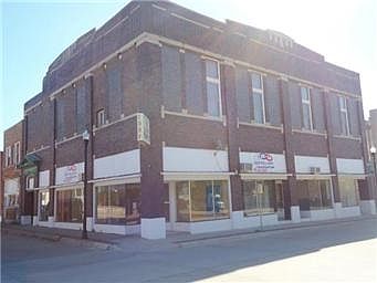 2nd image of 215 Spring St