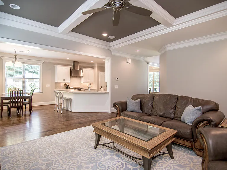 505 Northwood Dr — Photo 3