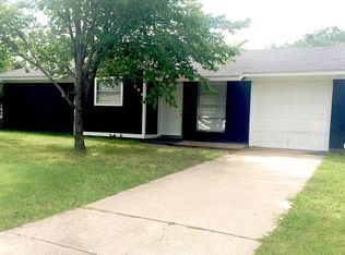 704 SW Sunset Ln, Burleson, TX 76028