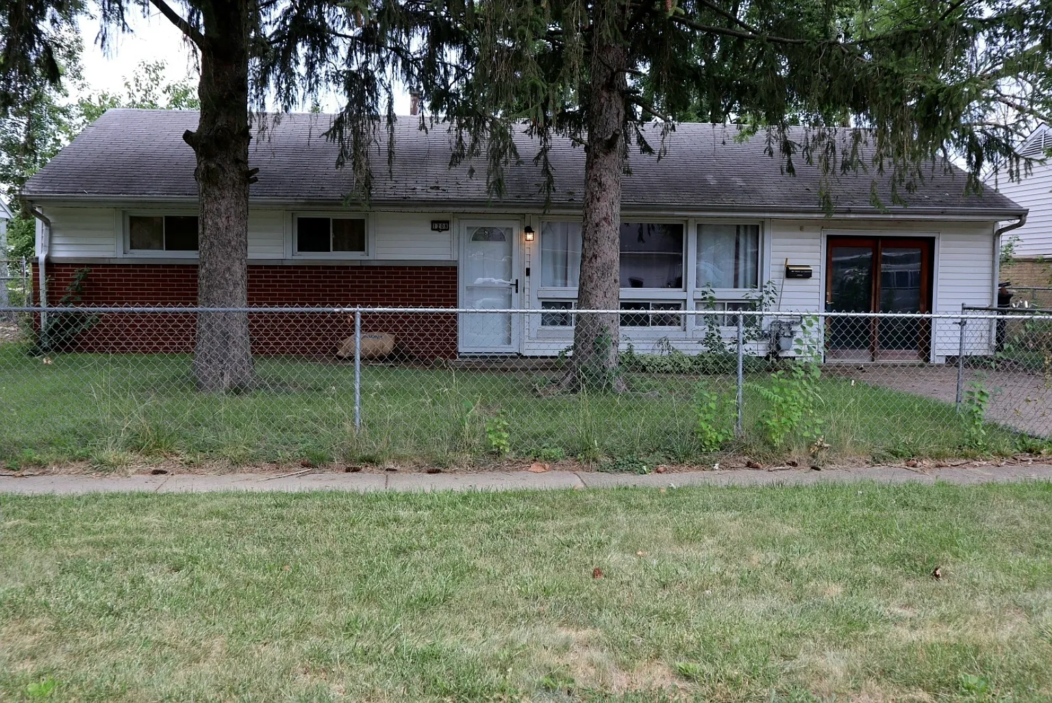 1208 Northwood Dr N photo 1