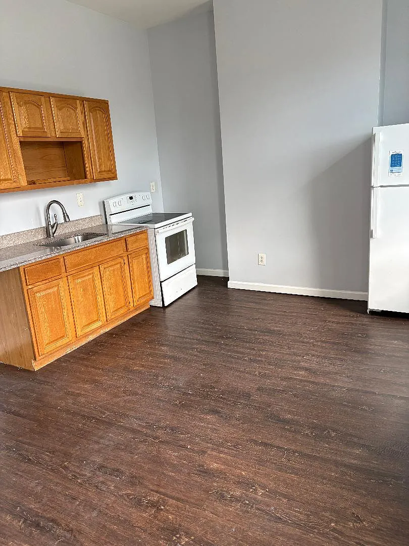 2 bed, $1,750 — Photo 2