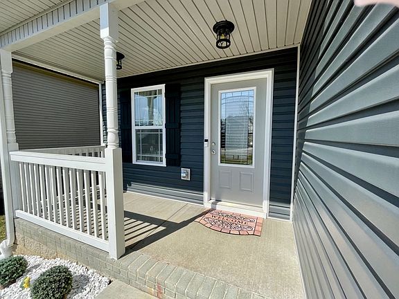 2nd image of 1792 Rains Rd