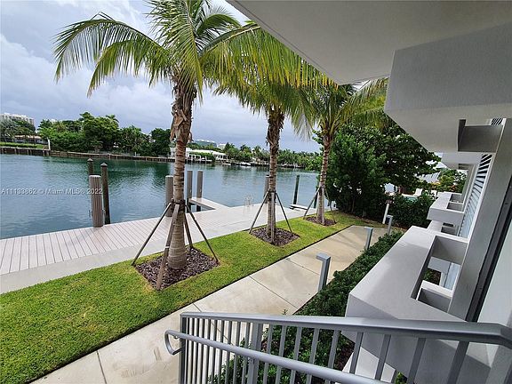 5th image of 9521 E Bay Harbor Dr #Penthouse 05