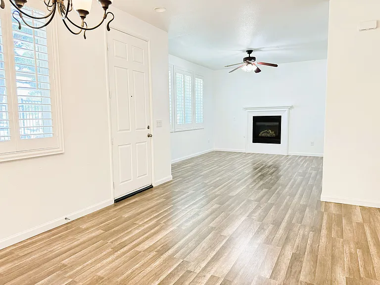 26279 Iris Ave #E — Photo 7