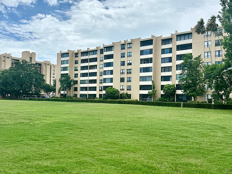 2617 Cove Cay Dr #1-311 — Photo 56
