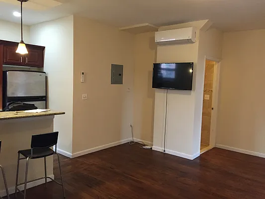 Rented by Elite NY Holdings | media 66