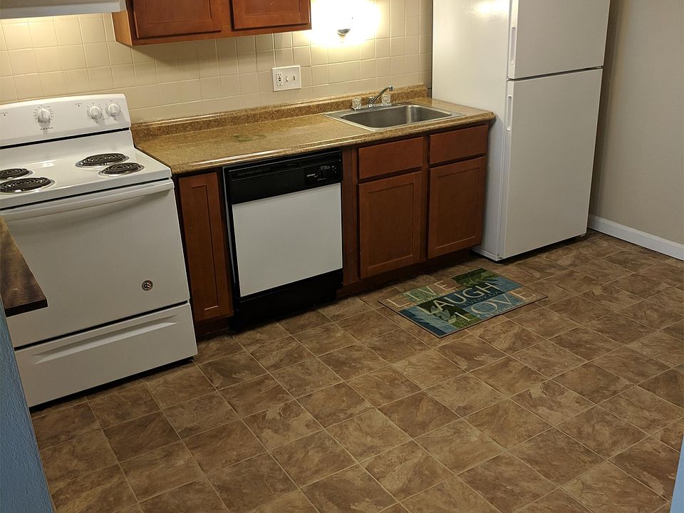 1st image of 2050 Yale Ave APT 17