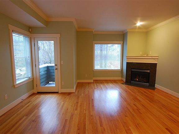 5th image of 121 21st Ave E Unit B