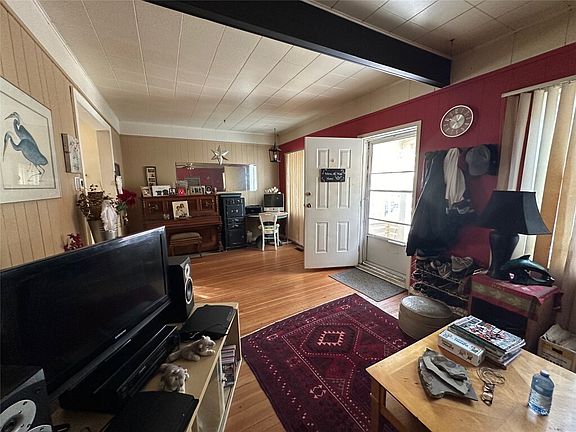 3rd image of 246 Penryn Ave