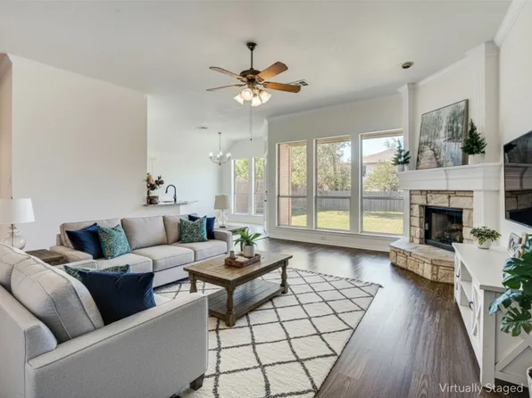 803 W Lonesome Dove Trl, Arlington, TX 76001