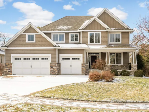 2181 Pinehurst Dr, Chanhassen, MN 55317