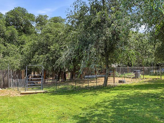 3rd image of 399 S Tatum Trl