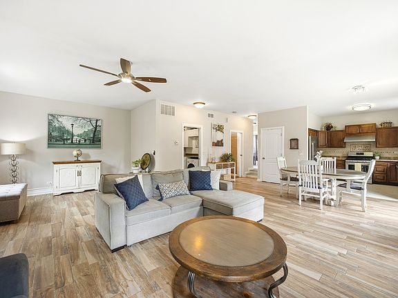 5th image of 2096 Edinburgh Ln