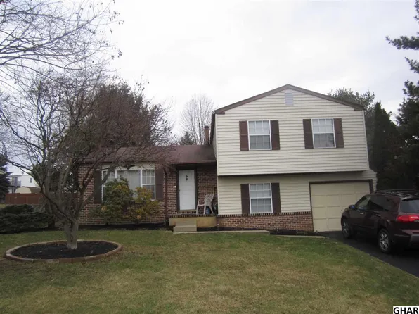 303 Sweetbriar Dr, Harrisburg, PA 17111