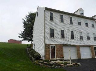 1160 Hearthridge Dr, York, PA