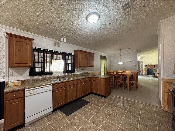 3rd image of 125 Druid Hills Rd