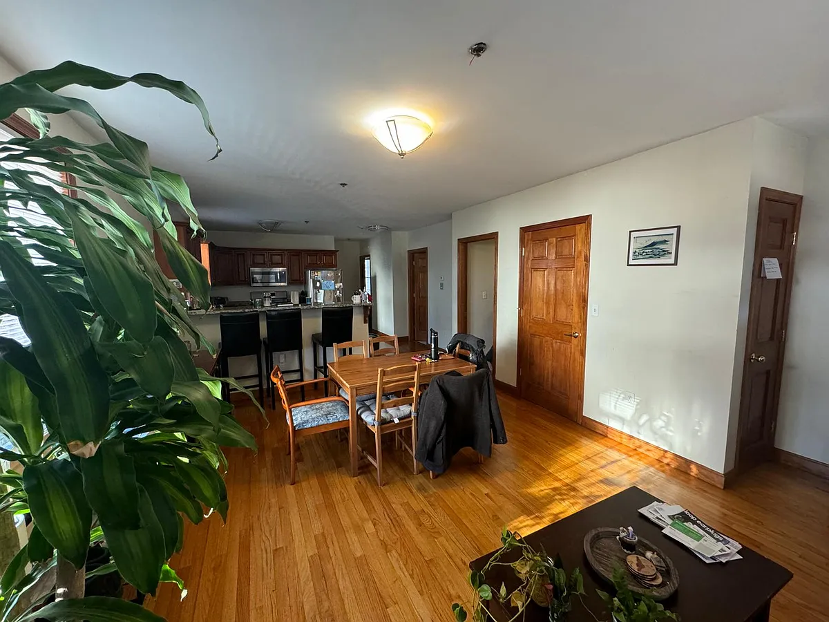 Building Photo - 100 Allston St #6