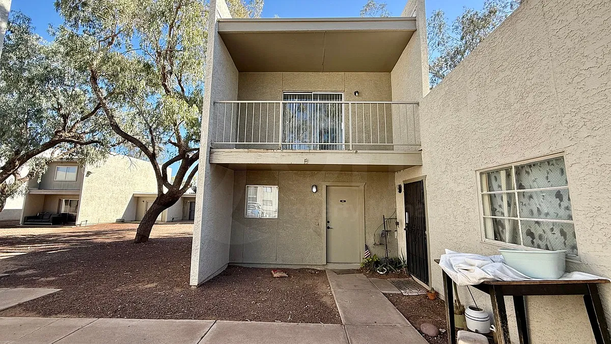 2801 E Marconi Ave — Photo 2