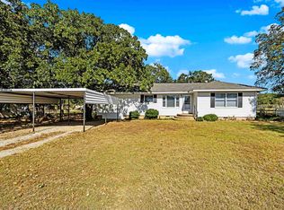 282096 Andrews Dr, Comanche, OK 73529