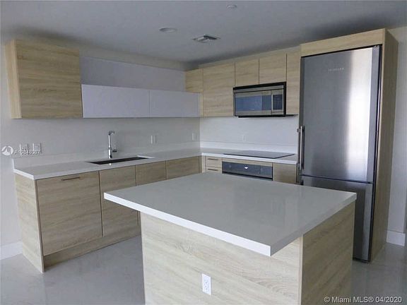 5th image of 16385 Biscayne Blvd Unit 1404