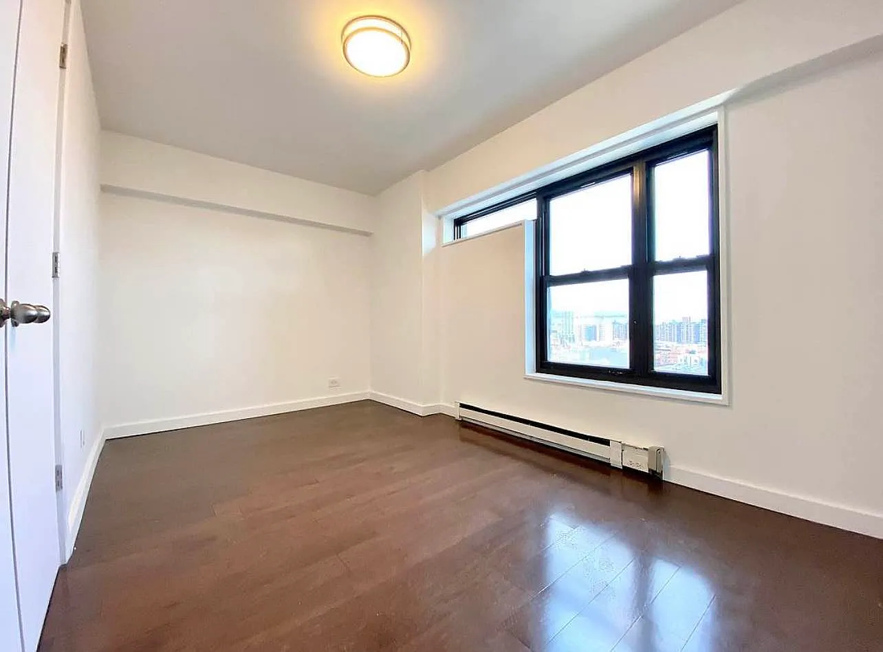 301 West 130th Street — Photo 4