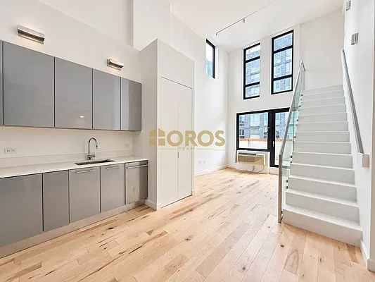 Living room, photo 1