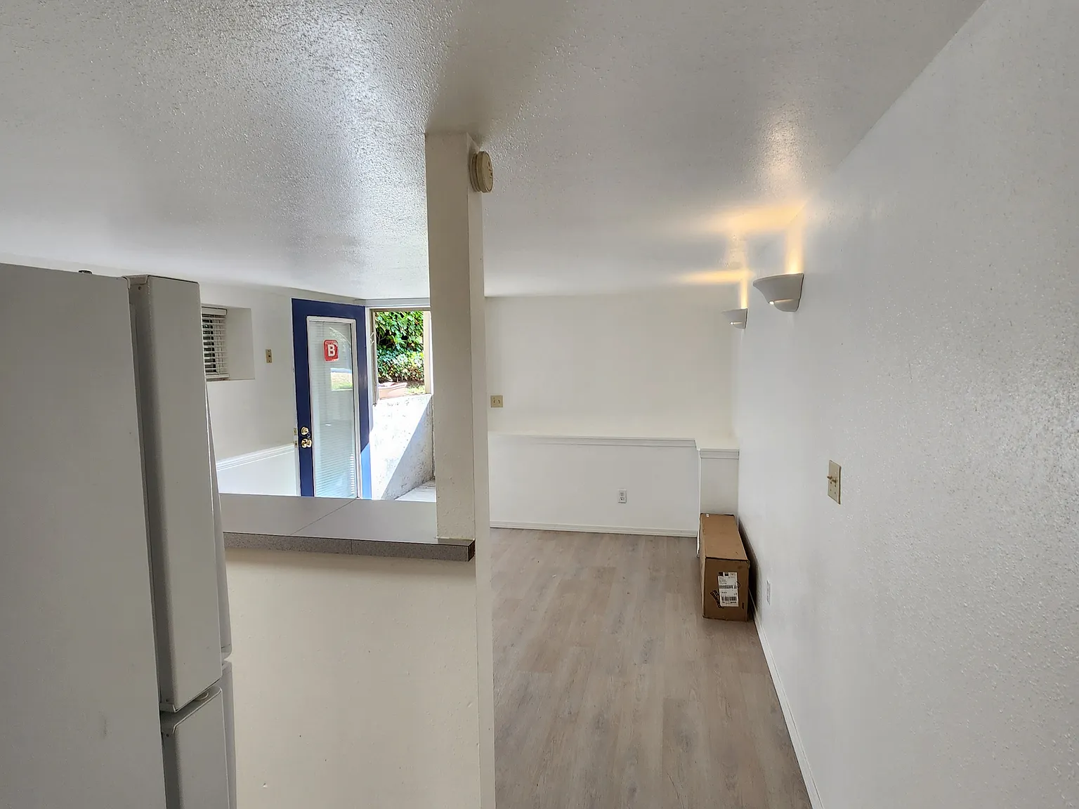 2 bed, 660 sqft, $1,690 — Photo 2