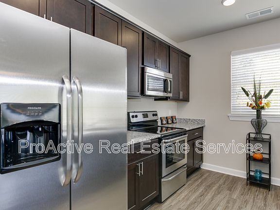 3rd image of 4013 Colley Ave #302
