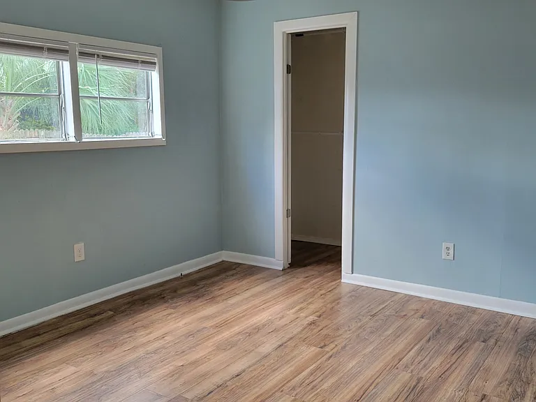 4153 Athens Ave — Photo 12
