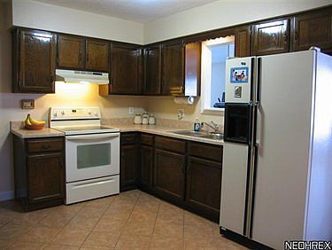 5th image of 3844 Oxford Dr