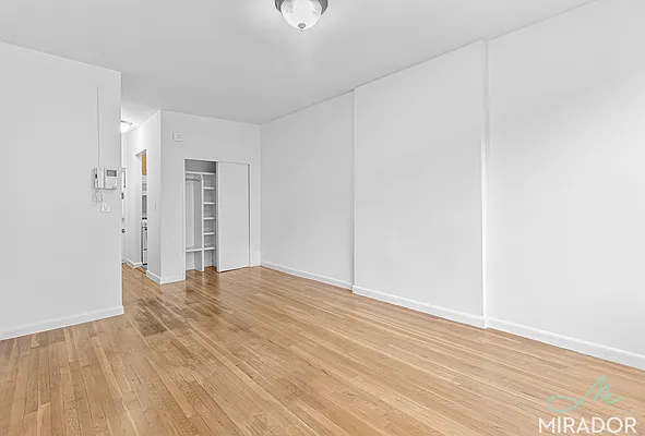 Rented by Mirador Real Estate | media 3