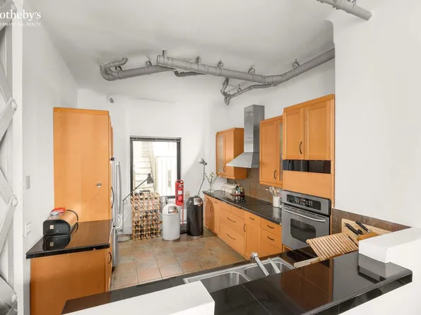 50 Pine Street image 10 of 13