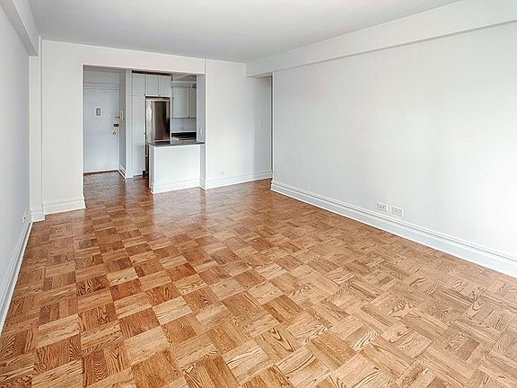 3rd image of 288 Lexington Ave APT 9-B