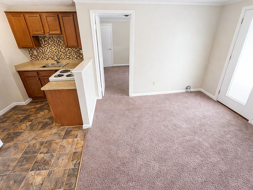 1st image of 199 Rosemont Dr
