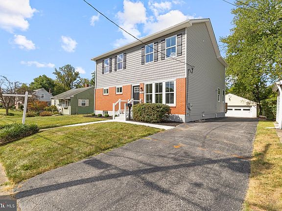 2nd image of 903 Morris Ave