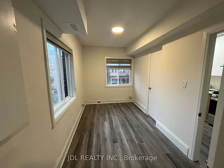 5 Sorauren Ave #5 — Photo 7