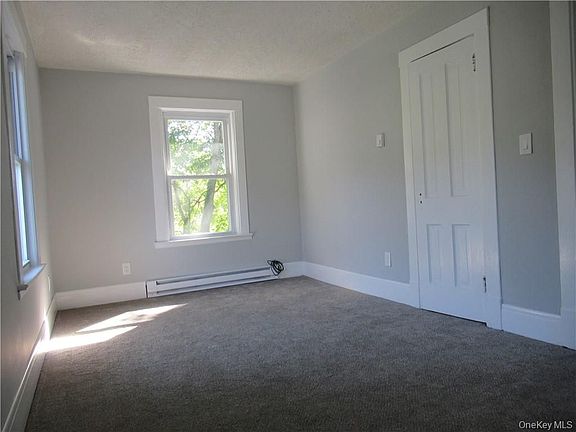 4th image of 25 Fairway Dr #2