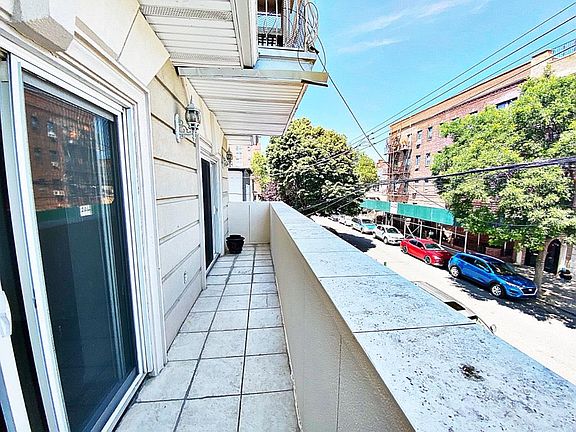 2nd image of 1843 E 14th St #2B