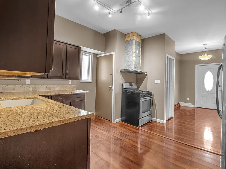 640 Breckenridge St #2 — Photo 9